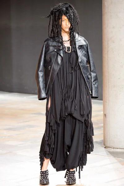 Look 11